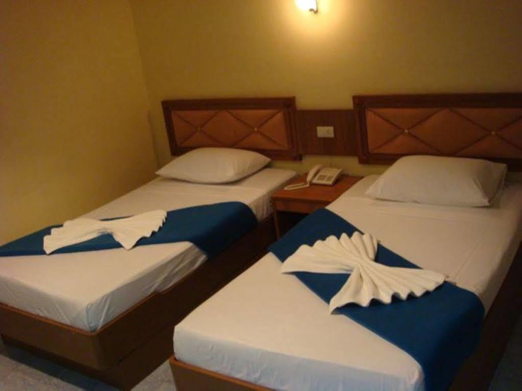 Thai Hotel Krabi Luaran gambar