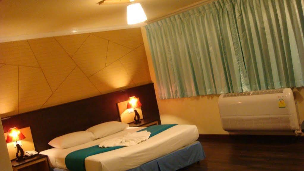 Thai Hotel Krabi Luaran gambar